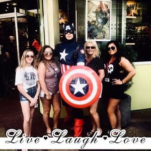 Meet your Posher, Stephanie